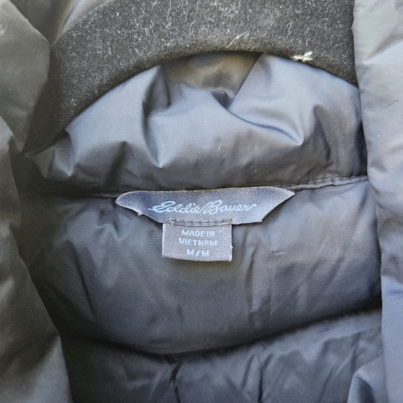 Eddie Bauer black 650 fill down and feather quilted vest medium - Picture 5 of 7